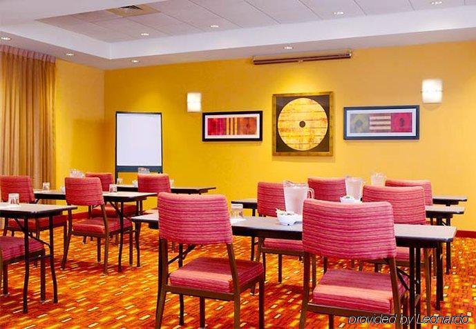 Hotel Courtyard Philadelphia/Langhorne Negocio foto